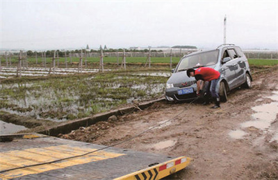 鹰手营子矿区抚顺道路救援